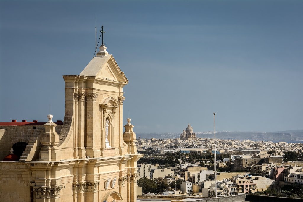 Malta desenvolve testes para enquadrar legalmente Tokens e ICOs